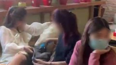 Hà Nội: Xử phạt 30 người không đeo khẩu trang trong quán cà phê hoạt động lén lút