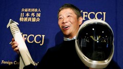 Tỷ phú Nhật Bản mời 8 người bay cùng lên mặt trăng miễn phí