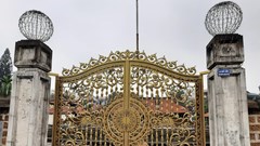 Đừng làm thế với di tích quốc gia đặc biệt đình Tây Đằng!