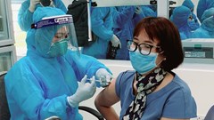 Ngày đầu tiên tiêm chủng vắcxin Covid-19 diễn ra an toàn