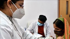 Ấn Độ đối mặt với làn sóng dịch bệnh mới