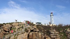 Khung cảnh kỳ vĩ ở nơi đón ánh bình minh đầu tiên trên đất liền Việt Nam