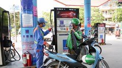 Tăng gần 800 đồng, giá xăng RON 95-III vượt 18.800 đồng mỗi lít