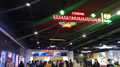 “Bố già” khuấy động phòng vé mùa dịch