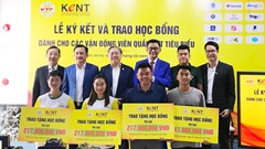 “Tiếp sức” tương lai cho các tay vợt Việt Nam