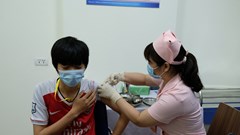 6 tình nguyện viên đầu tiên được tiêm thử nghiệm vắcxin “Made in Việt Nam” thứ hai