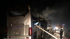 Kon Tum: Cháy xe khách tuyến Bắc-Nam, hành khách may mắn thoát nạn