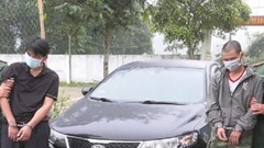 Bắt 2 đối tượng vận chuyển 17.600 viên ma túy