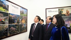 Khai mạc triển lãm ảnh “Tự hào một dải biên cương”