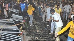 Sập khán đài sân vận động ở Ấn Độ, hơn 100 người bị thương