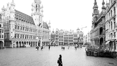 Chờ tin vui từ “hộ chiếu vắcxin”