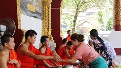 Lào cấm tổ chức các sự kiện công cộng trong dịp năm mới Bun Pimay