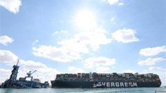 Ai Cập điều thêm tàu để cứu hộ "siêu tàu" Ever Given trên kênh đào Suez