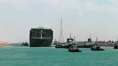 Kênh Suez chính thức hoạt động trở lại