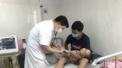 Gia tăng tình trạng trẻ mắc bệnh tay chân miệng độ nặng ở Đắk Lắk