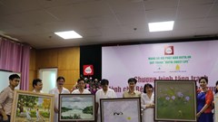 Không gian tranh đầy sức sống tại các bệnh viện