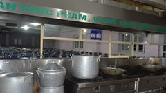 Hà Nội: Nhiều học sinh 2 trường học nghi ngờ bị ngộ độc thực phẩm