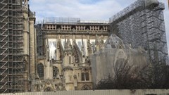 Việc xây dựng lại Nhà thờ Đức Bà có thể mất tới 20 năm