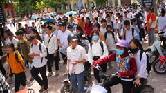 Nỗi lo​​​​​​​ tăng học phí