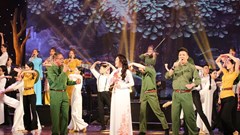 Đặc sắc chương trình nghệ thuật “Tình khúc thời hoa đỏ” chào mừng ngày 30.4