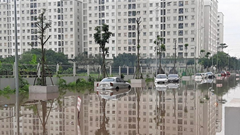 Có gì lạ khi Hà Nội hễ mưa là... ngập