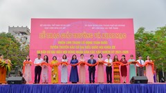 Trao giải, khai mạc triển lãm tranh cổ động tuyên truyền về bầu cử