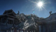 500 Phật tử ba miền tụ hội trên đỉnh Fansipan cầu nguyện quốc thái dân an