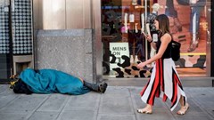 Covid-19 làm gia tăng phân cực giàu nghèo