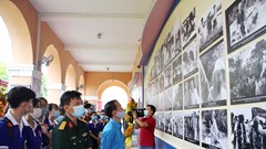 Khai mạc triển lãm “Hình ảnh và hình tượng Chủ tịch Hồ Chí Minh trong các tác phẩm điện ảnh”