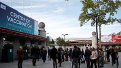 Pháp tiêm vaccine ngừa Covid-19 cho mọi công dân trưởng thành từ 31.5