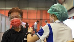 Người dân Thái Lan ủng hộ chương trình tiêm vaccine