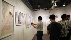 Triển lãm tranh lụa khỏa thân