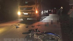 Bình Phước: Xe tải lấn làn tông trực diện xe máy, 2 người tử vong
