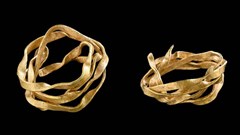 Tìm thấy trang sức bằng vàng trong ngôi mộ 3.800 năm tuổi ở Đức