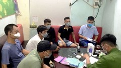 12 người bị cách ly y tế vì hát karaoke "chui"