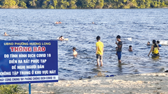 Cảnh báo từ những bến tắm tự phát dọc sông Hương