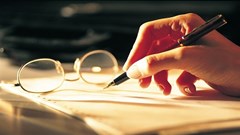 Nhà văn làm gì trong cơn bão Covid-19?