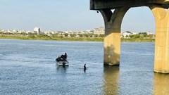 Đà Nẵng: Ba học sinh tắm sông, một em mất tích
