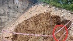 Di dời thành công quả bom sát đường sắt Bắc - Nam