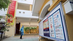 Hà Nội: Phun khử khuẩn các điểm thi của kỳ thi tuyển sinh vào lớp 10