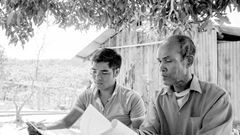 Thầy giáo của buôn làng Chu Ru