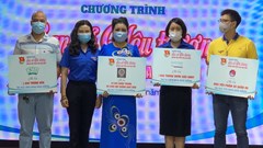 Nghệ sĩ sân khấu: Lạc quan vượt khó và san sẻ yêu thương