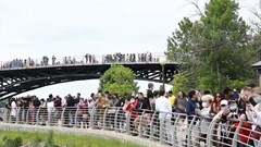 Nhờ vaccine, mọi hoạt động tại Mỹ đang trở lại bình thường