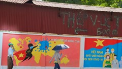 Độc đáo con đường bích họa tuyên truyền phòng, chống dịch Covid-19 ở Hà Nội