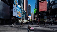 Nhờ vaccine, lượng khách du lịch đến Mỹ tăng đột biến