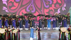 Người làm văn hóa cũng phải coi nhân tố chính trị, kinh tế là sự gắn bó sống còn