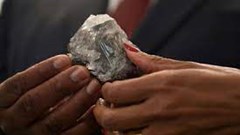 Khai quật được viên kim cương khổng lồ, lớn thứ 3 thế giới