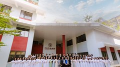 Vượt khó trong hoạt động đào tạo sáng tác văn học