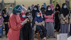 Indonesia căng mình với "cơn bão” Covid-19