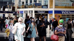 Anh sẽ dỡ bỏ hầu hết quy định phòng dịch một cách thận trọng